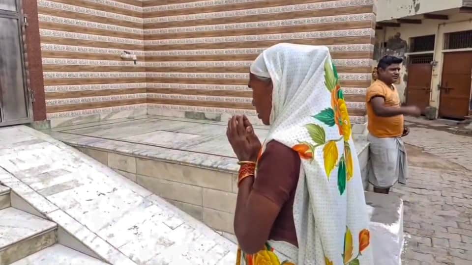 Hathras Stampede Devotees still praising Baba Followers consider Sakar Hari to be incarnation of God himself