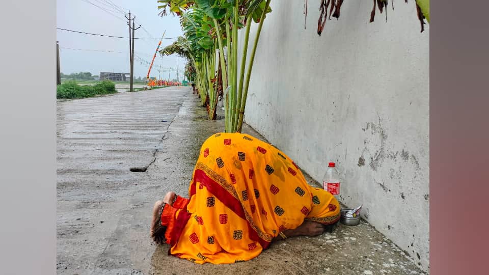 Hathras Stampede Devotees still praising Baba Followers consider Sakar Hari to be incarnation of God himself