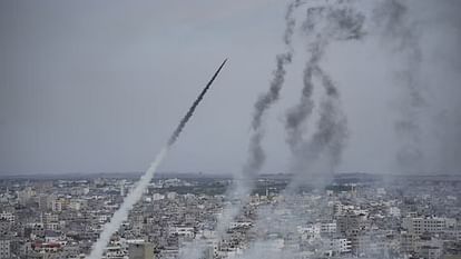 Lebanon's Hezbollah Fires 200 Rockets Into Israel In One Of Its Largest  Barrages Yet - Amar Ujala Hindi News Live - Israel Hezbollah Row:हिजबुल्ला  का इस्राइल के सैन्य ठिकानों पर सबसे बड़ा