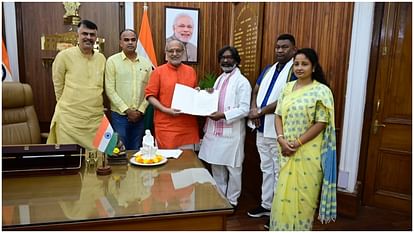 Jharkhand Raj Bhavan Chief Minister the leaders of the INDIA alliance Hemant Soren news and updates