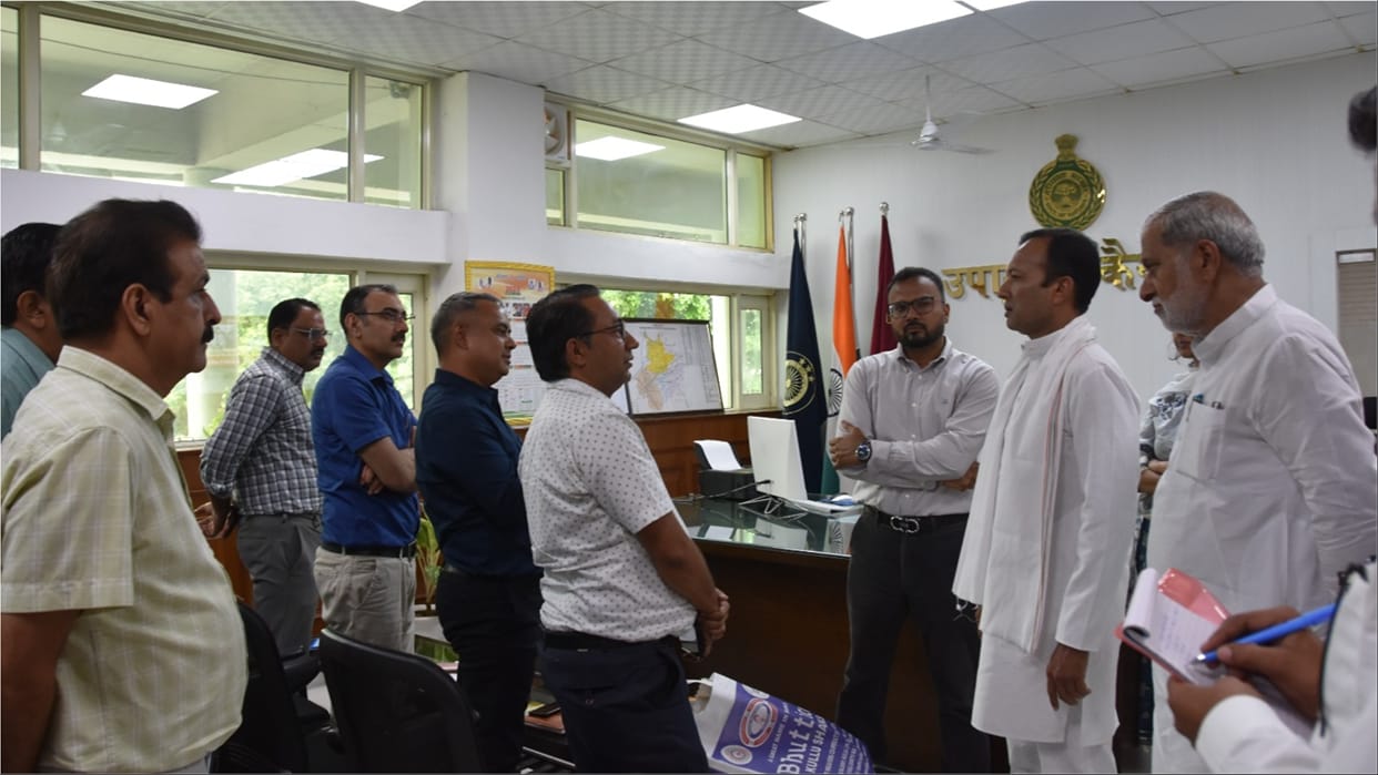 Kaithal: MP reprimanded the officials and sought answers, orders to solve the problem soon