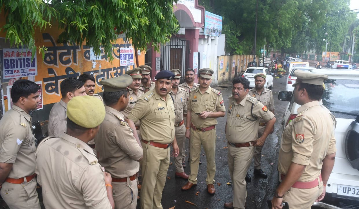 Lucknow Acid Case: It was written in the message, I like you, unblock the number, meet me