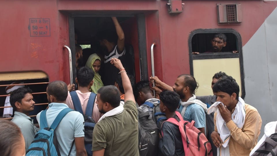 Railway News: There is no passenger train 63 km between Rampur and Bareilly, depending on passenger buses