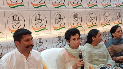 Haryana: अंबाला पहुंचीं सांसद कुमारी सैलजा, बोलीं- मेरिट के आधार पर दिए जाए टिकट MP Kumari Selja reached Ambala, said - tickets should be given on the basis of merit