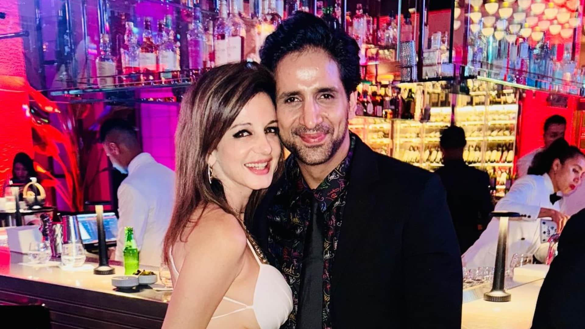 Sussanne Khan mother Zarine Khan opened up about her daughter love and her equation with hrithik Roshan