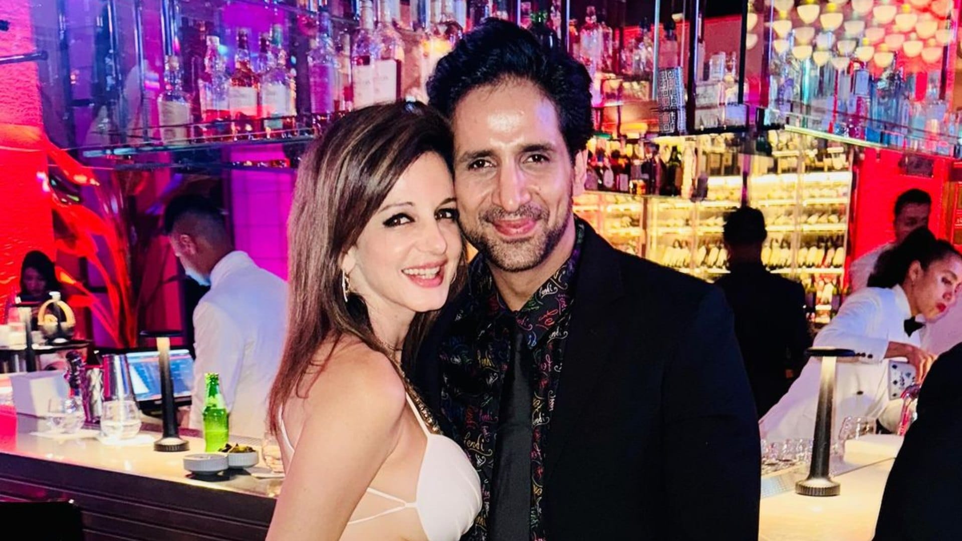 Sussanne Khan mother Zarine Khan opened up about her daughter love and her equation with hrithik Roshan