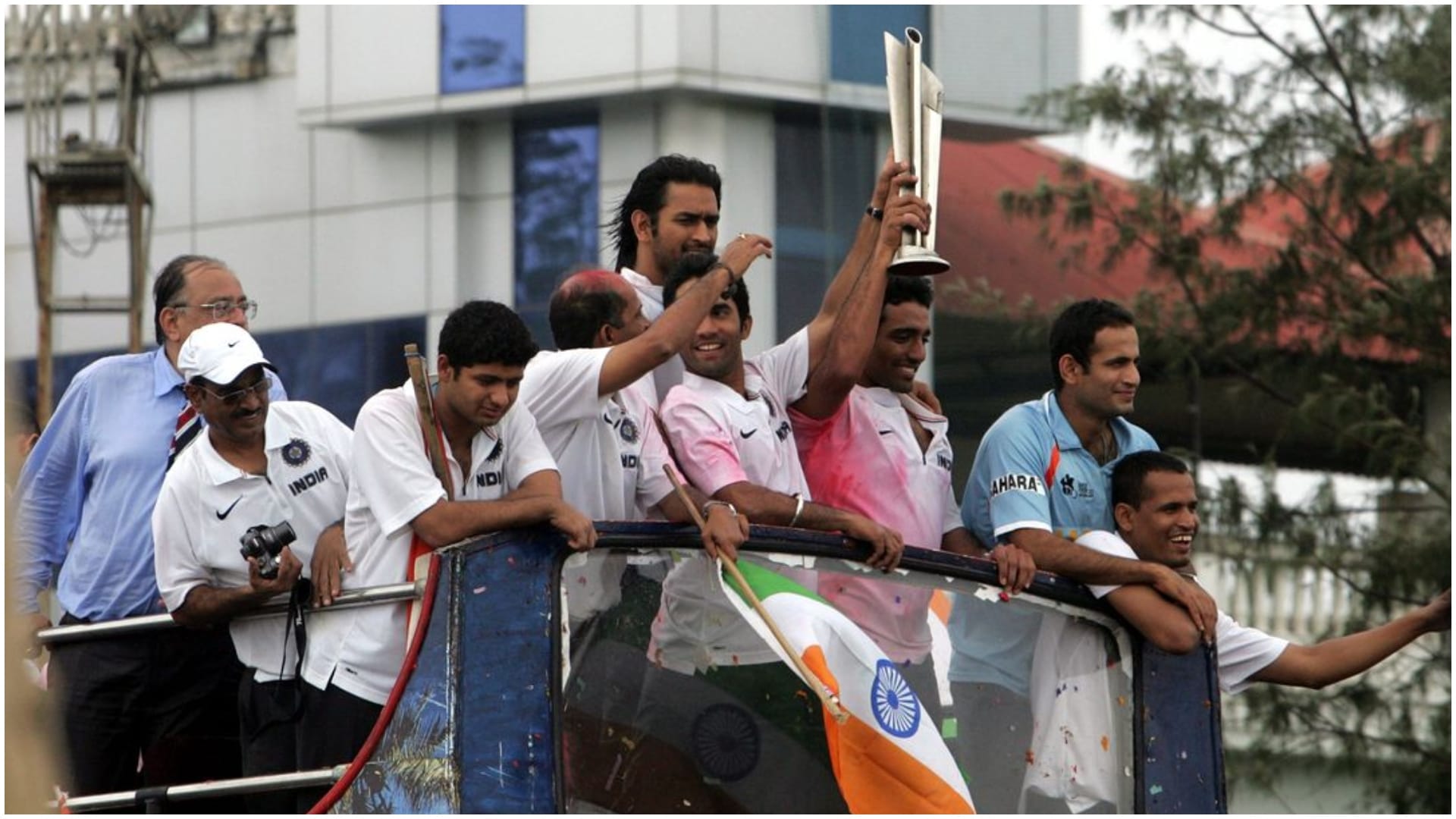 Team India: Dhoni Team India victory parade in 2007, 1000 fans gathered, see 10 Photos of 2007 T20 World cup