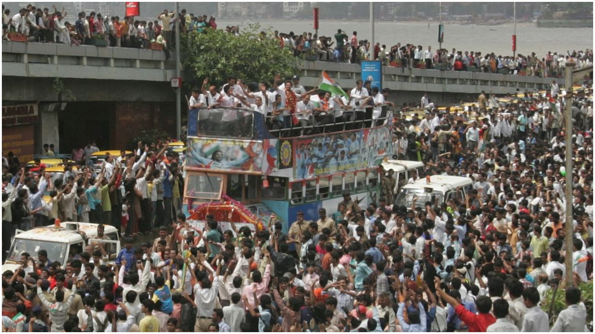 Team India: Dhoni Team India victory parade in 2007, 1000 fans gathered, see 10 Photos of 2007 T20 World cup