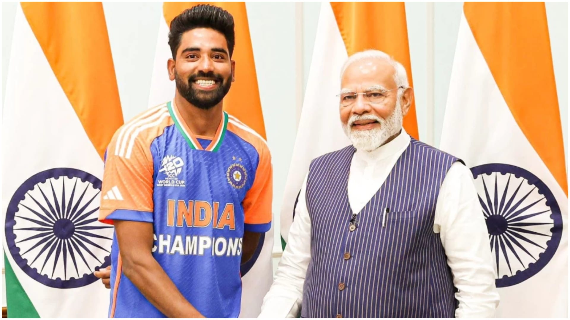 Team India: PM Modi hugged Rishabh Pant, took Photos with Bumrah-Sanjana and Suryakumar-Devisha and Kohli