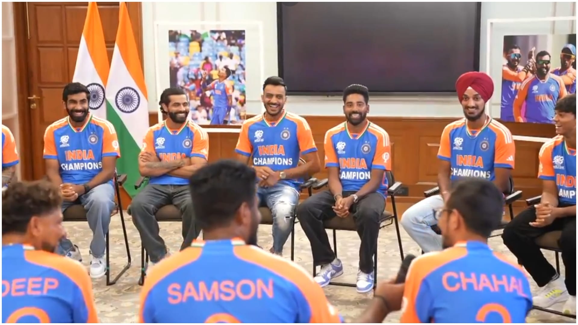 Team India: World winning Indian team with PM Modi, lots of laughter; Took a picture with the trophy