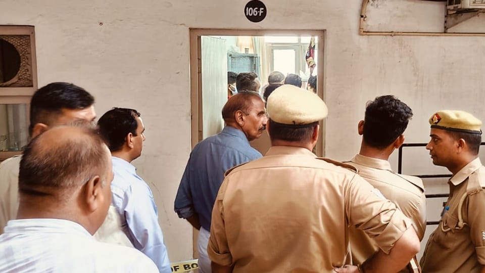 Moradabad: Another suicide in TMU... Student committed suicide by hanging himself, is a resident of Jharkhand