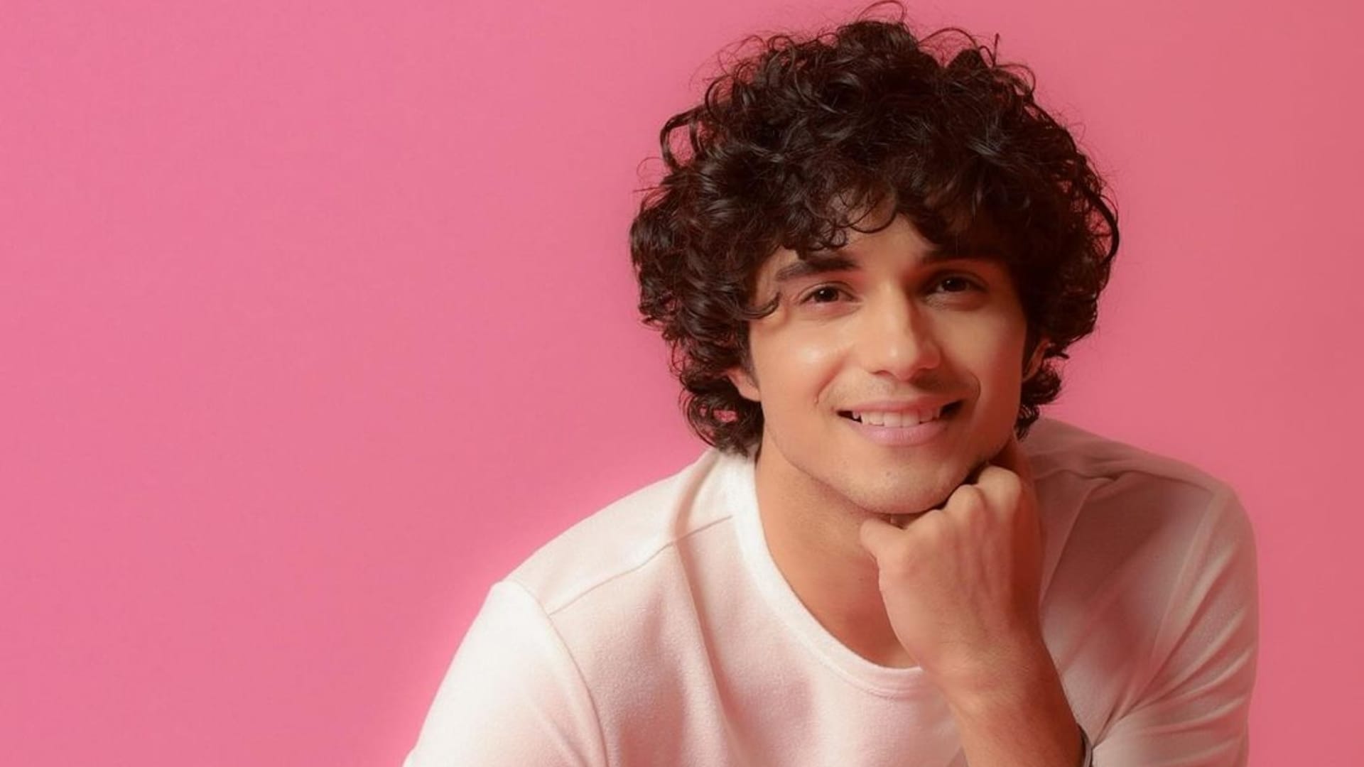 Munjya actor Abhay Verma said he has a wish to meet King actor Shah Rukh Khan this Diwali celebrations