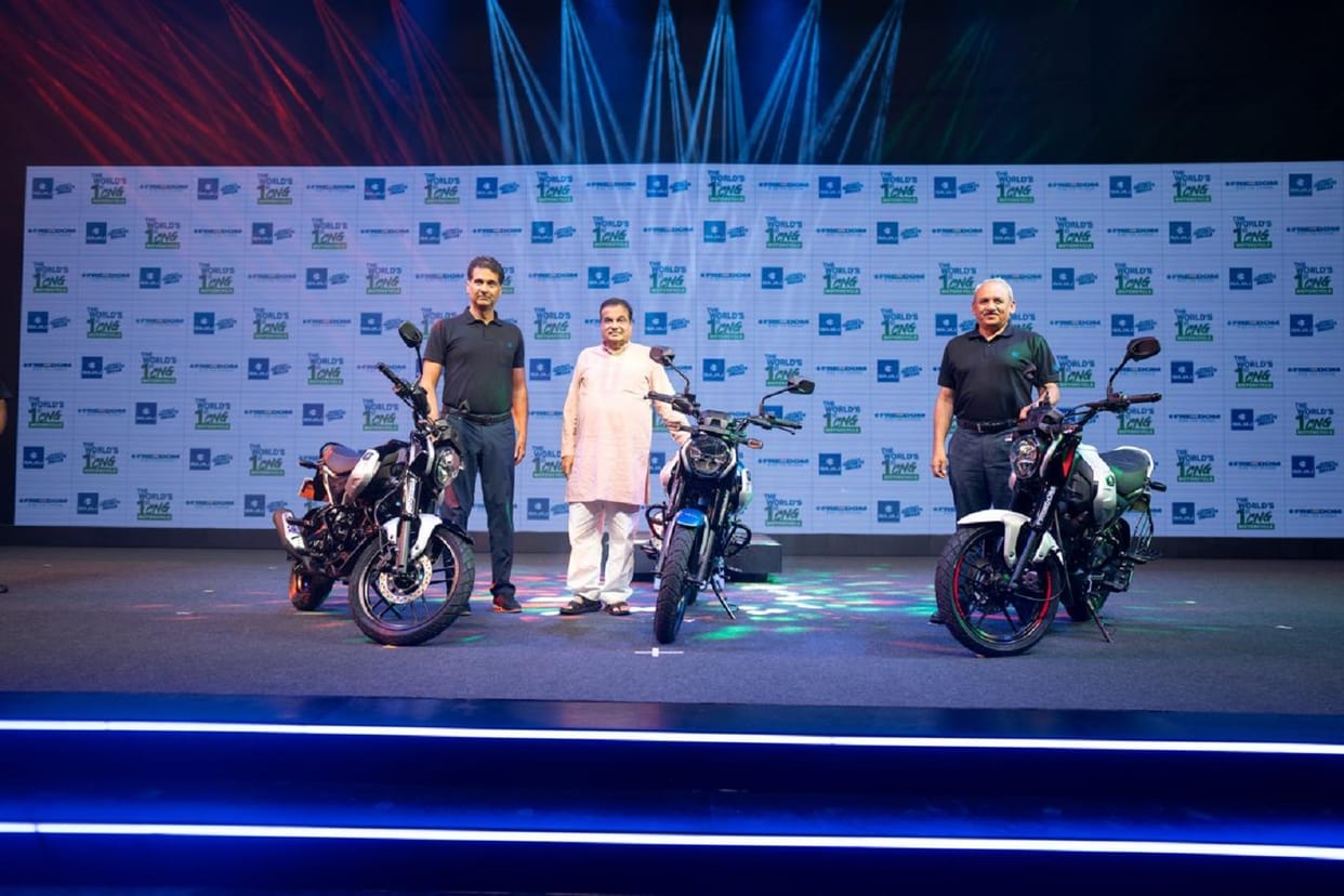 Bajaj Freedom 125 CNG motorcycle launched in India Know Price Mileage Features Details