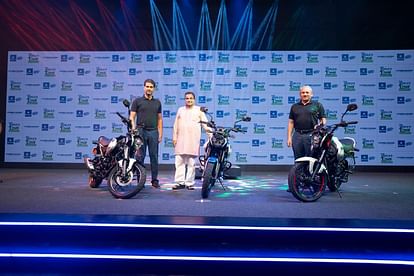 Bajaj Freedom 125: भारत में लॉन्च हुई बजाज फ्रीडम 125 सीएनजी मोटरसाइकिल, जानें कीमत, माइलेज, फीचर्स और डिटेल्स Bajaj Freedom 125 CNG motorcycle launched in India Know Price Mileage Features Details