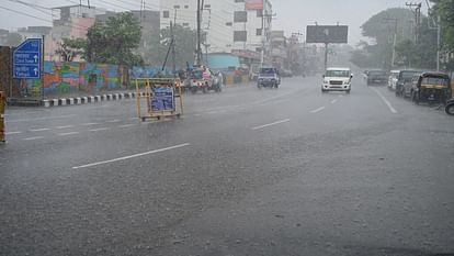 Uttarakhand Weather: देहरादून और यमुनोत्री में जमकर बरसे मेघ, कई जिलों में बारिश का यलो अलर्ट जारी Uttarakhand Weather Update Heavy Rainfall alert and rains in Dehradun and Yamunotri