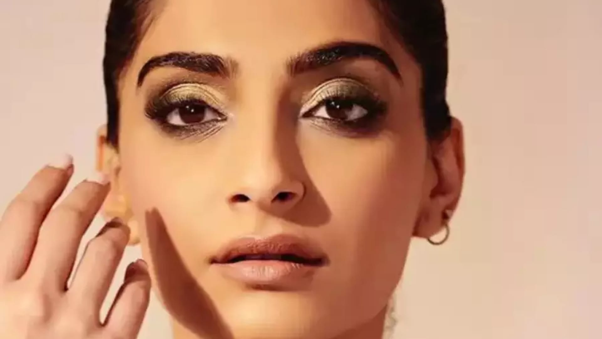 Durga Ashtami 2024 special makeup tips in easy way step by step