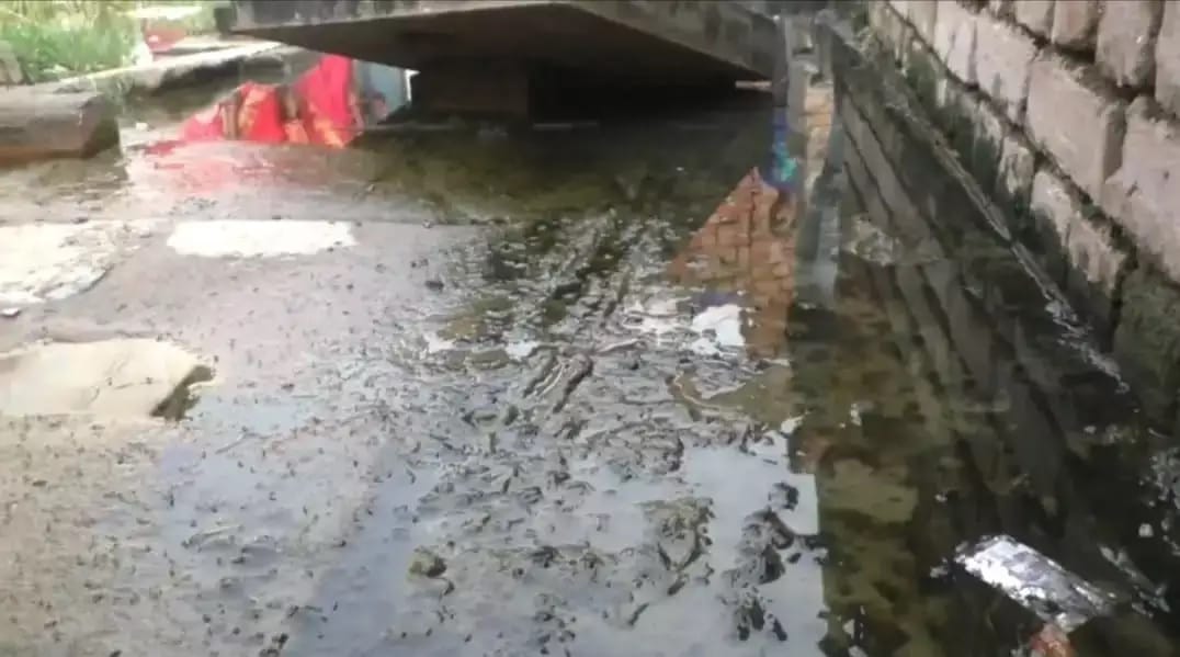 Sewer water is being poured into the drain instead of STP, EO said will give instructions to send it to STP