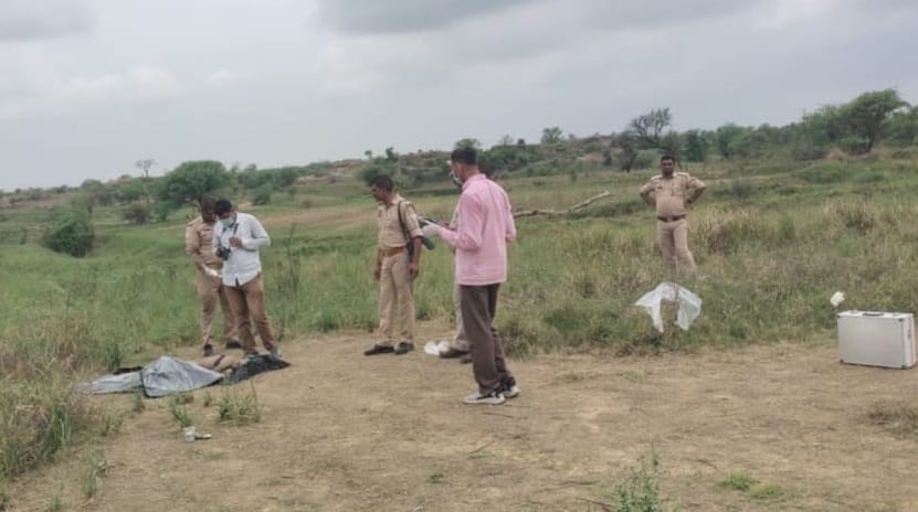 Body of a middle aged man found in the forest, could not be identified, a box of poisonwere found lying there