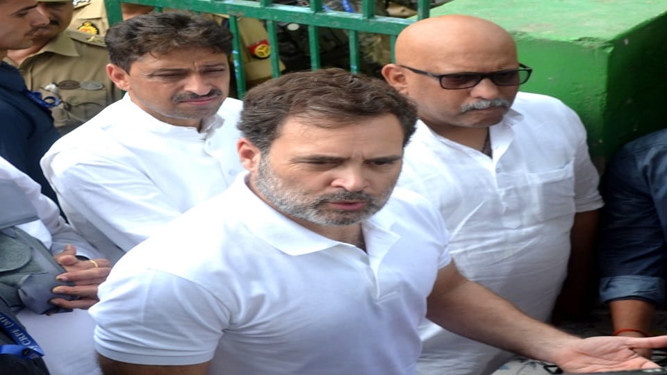 Rahul Gandhi met the families of Hathras accident victims