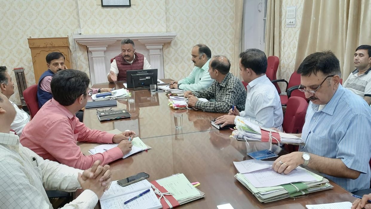 Himachal News Schools with less number of students will be merged teachers will get awards based on results