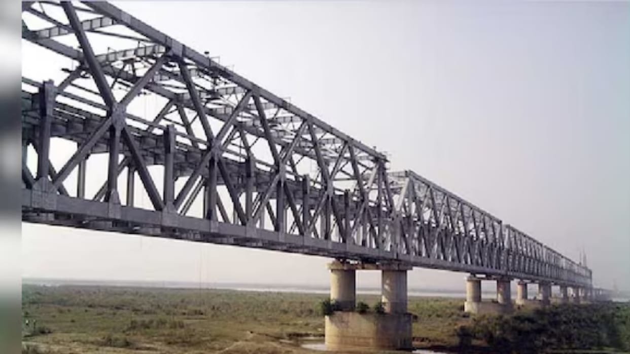 Sensors installed on bridges will tell when, where and how much the water level rises