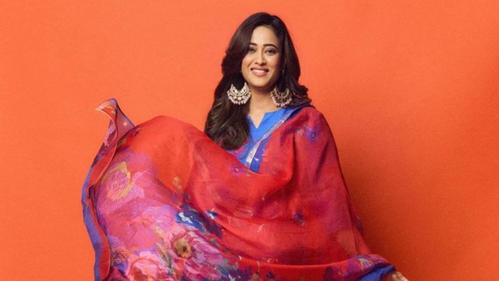 Shweta Tiwari gave a reasoning to why TV actors sleep with heavy makeup along with her views