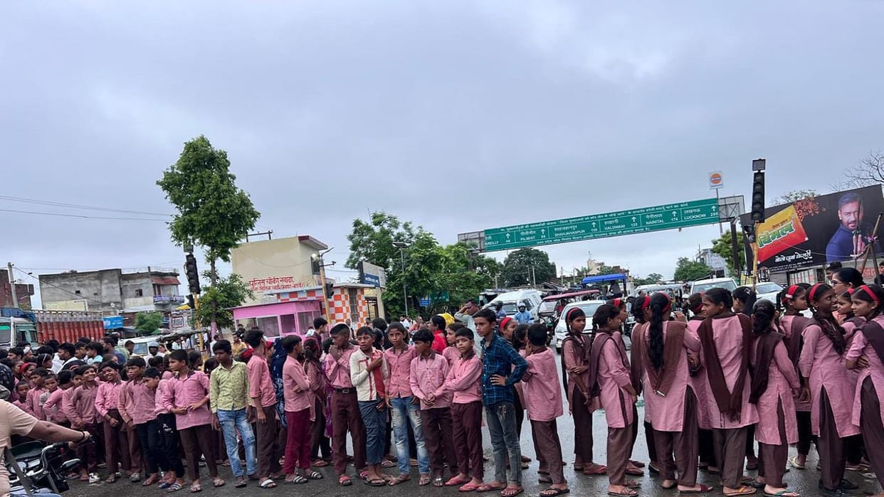 Students troubled by waterlogging blocked the Bareilly-Mathura highway in Budaun