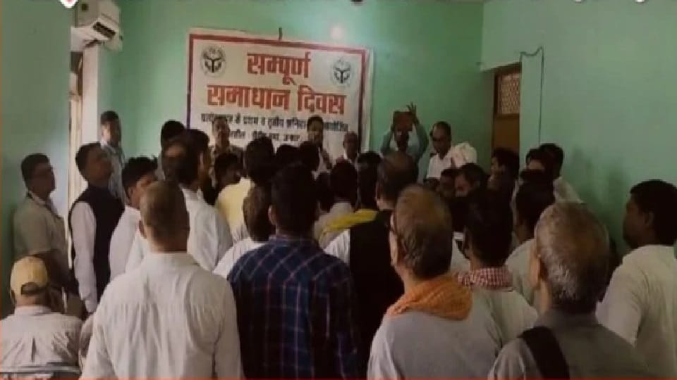 Woman attempts self immolation by pouring petrol in front of DM in Chandauli