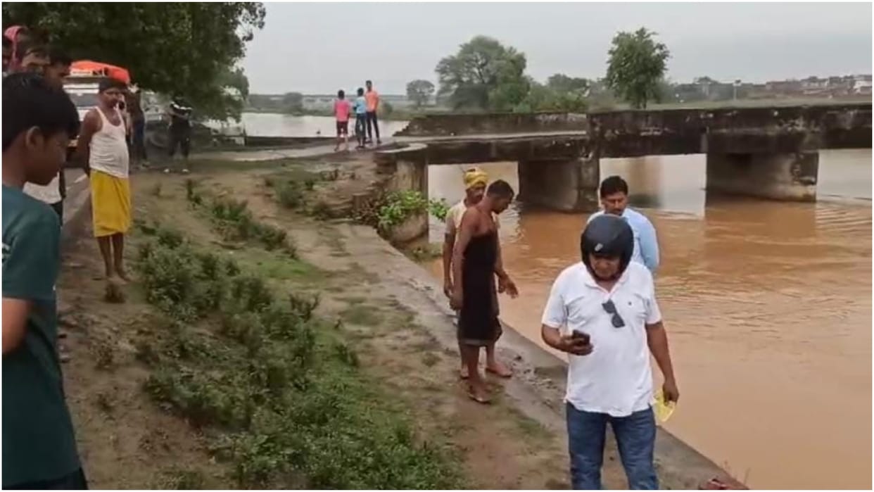 Bihar News : four High school girls Student died in rohtas canal mishap sasaram bihar