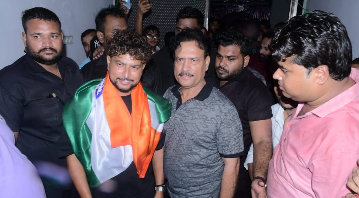 Kuldeep Yadav received a grand welcome, said PM said to me should I call you Kuldeep or Deshdeep