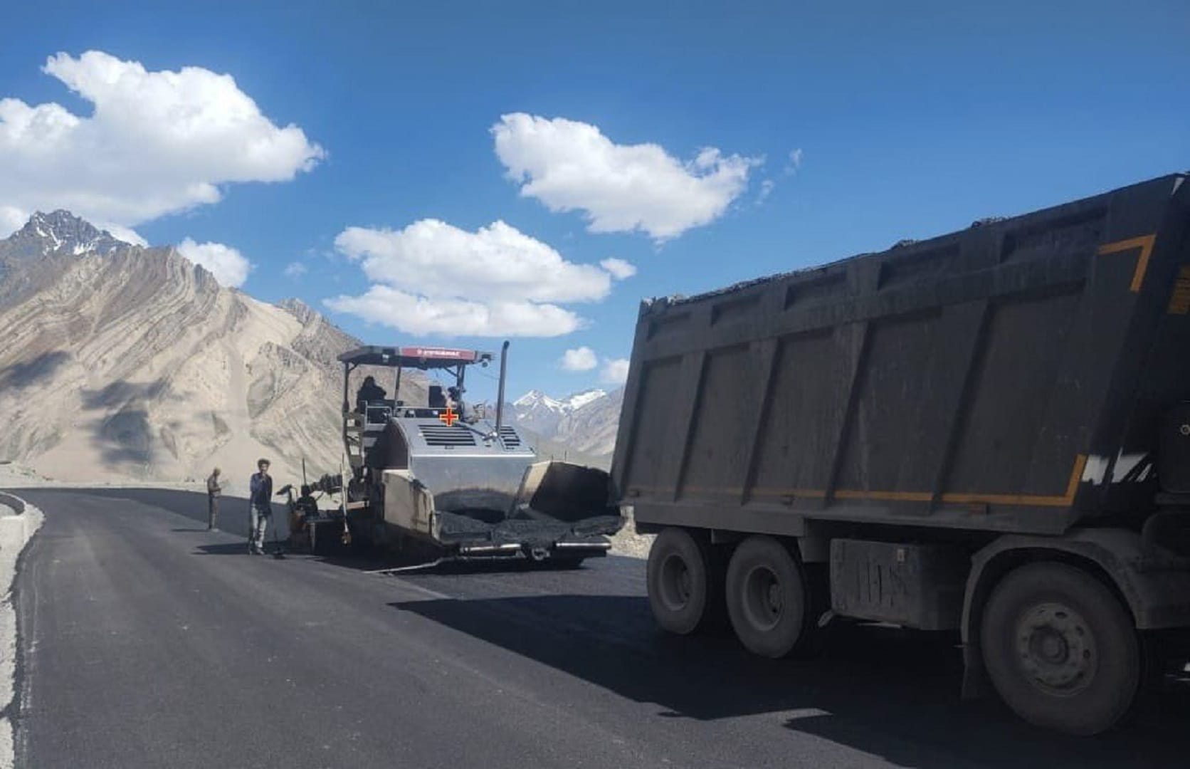 Nh:fy26 में धीमा पड़ा हाईवे निर्माण, 10000 Km लक्ष्य के मुकाबले 8600 Km ...