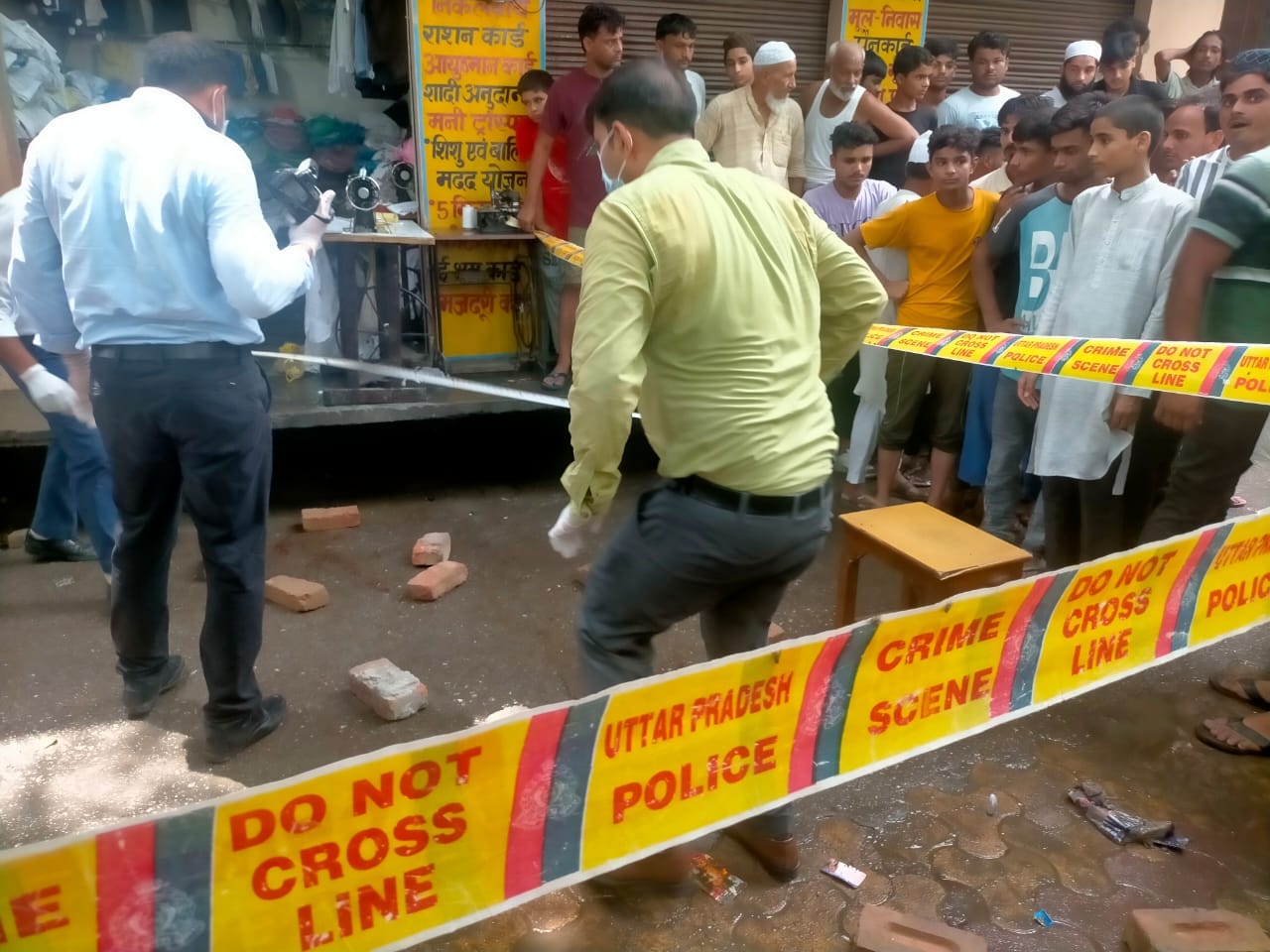 Shamli Tailor were not stitched Clothes  on time, stabbed the man in the chest with scissors after a dispute