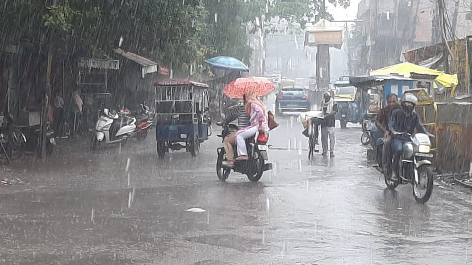 Heavy rainfall in early July bridges monsoon deficit