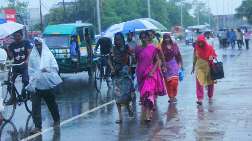 Weather Update Rain alert in Jammu Kashmir Himachal Pradesh Delhi