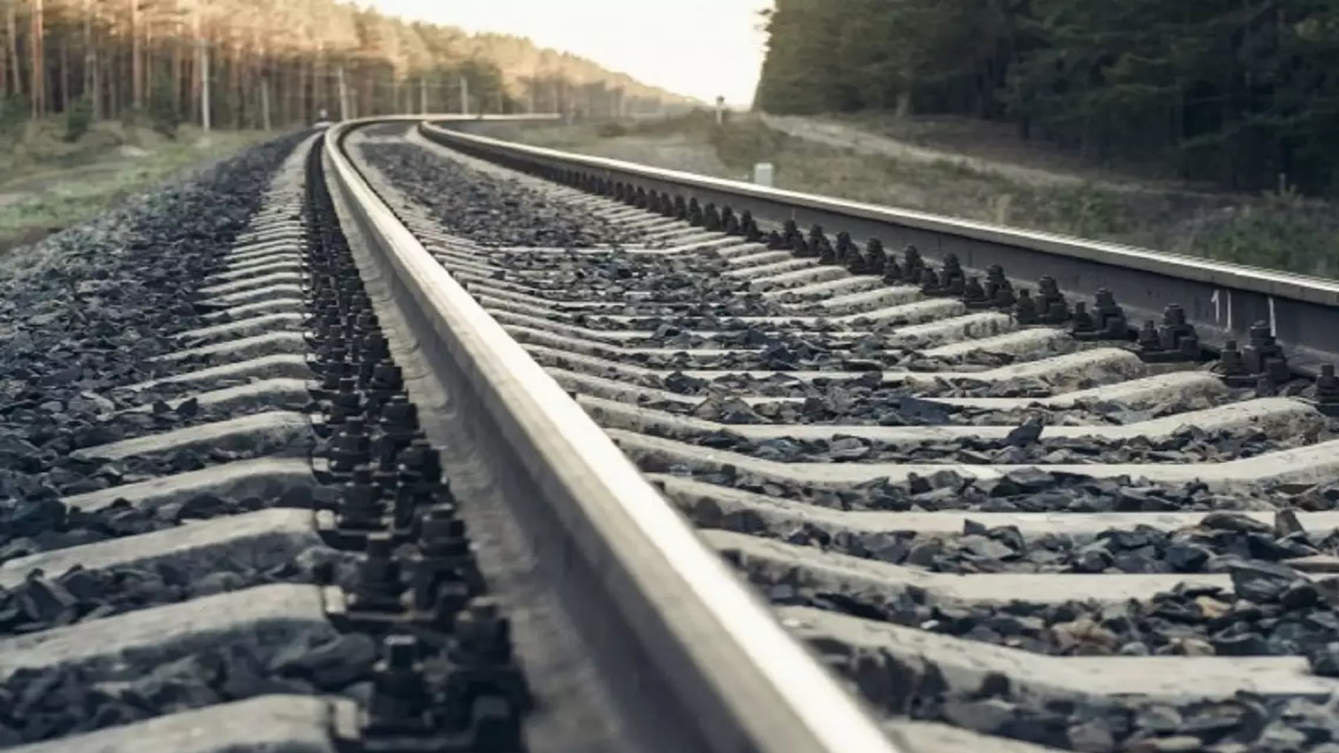 Conspiracy to overturn train by placing stones on railway track in Bareilly