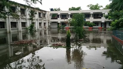 Uttarakhand Heavy rainfall Two people died after being buried under debris falling from Gauchar Karnaprayag