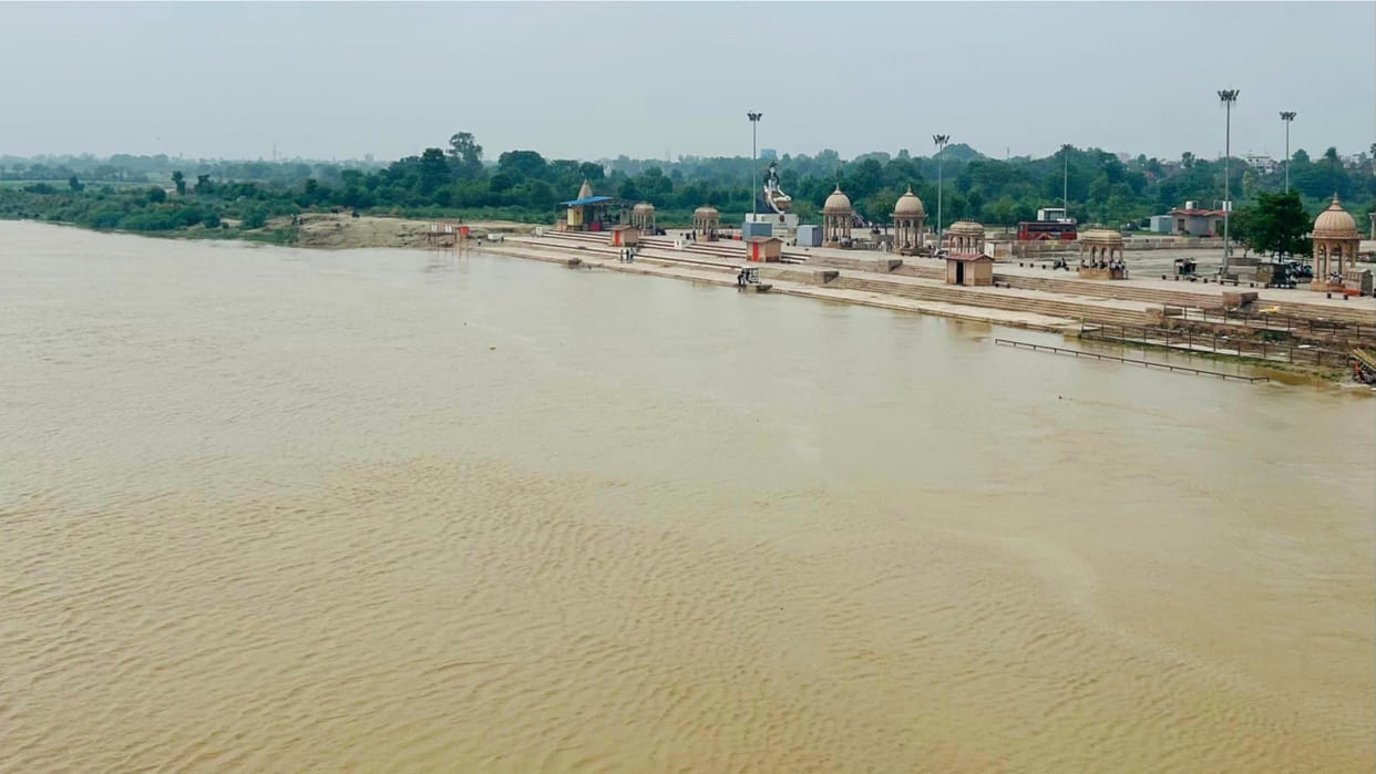There was a rise in the water level of Rapti river, water increased by 77 cm in one day