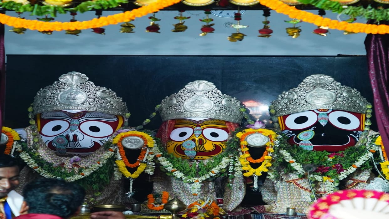 CM Vishnudev Sai performed Cherpahara ritual during Lord Jagannath Rath Yatra in Raipur