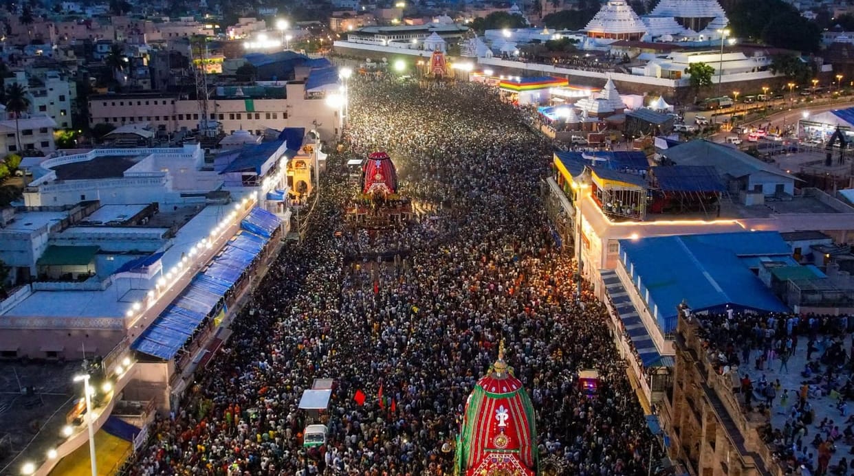 Puri Rath Yatra Stampede like situation many people injured