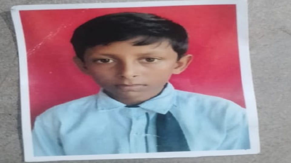 Prem who went into the pit to save the calf died by drowning, know the whole story in jashpur