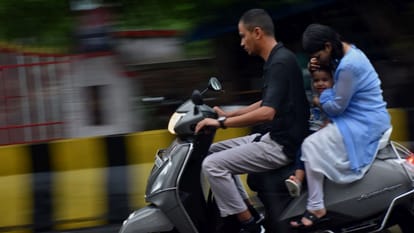 UP Weather Update: यूपी के लखनऊ-कानपुर समेत इन जिलों में आज होगी भारी बारिश... जानें मौसम विभाग का ताजा अपडेट Up Weather Update Imd Issued Heavy Rain Alert in Lucknow Kanpur Latest News in Hindi