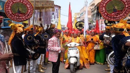 Jagannath Yatra: Lord Jagannath appeared on the Nandi Ghosh chariot with both his hands extended to the devote