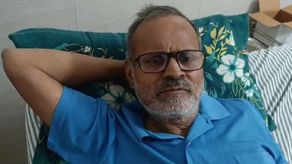 quarrel broke out at house of retired teacher In Agra who had faith in Vishwa Saakar Hari alias Bhole Baba