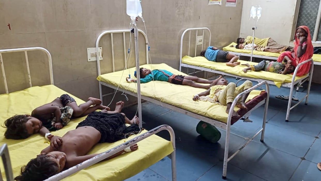 screaming after drank buttermilk in bhadohi condition dozen labourers including children deteriorated
