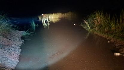 Flood in Bihar Water of Gandak river started spreading in low-lying areas of Gopalganj high alert issued