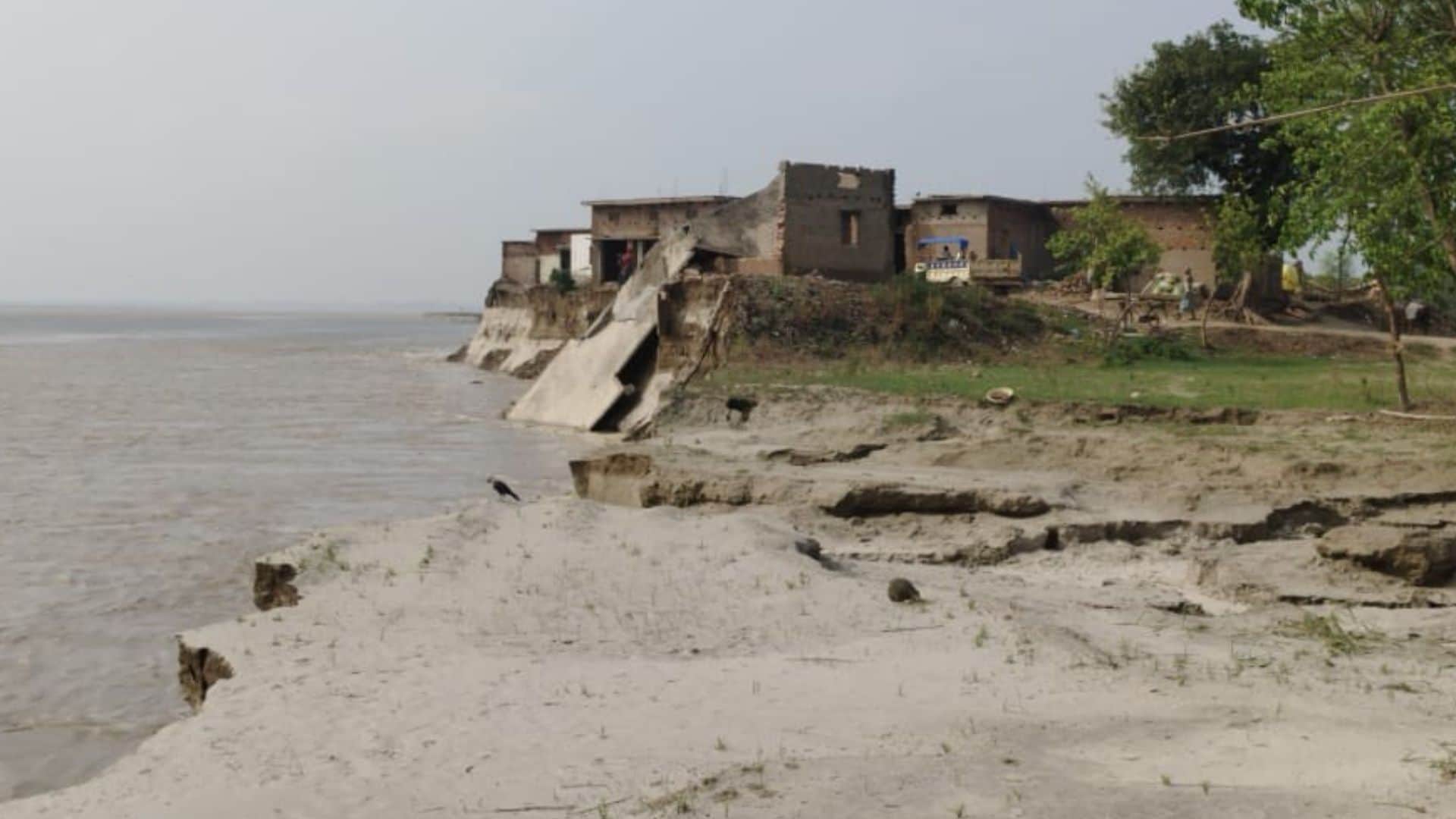 Destroying homes Three houses swallowed Saryu river due bank erosion 100 bighas land lost anxiety mounts