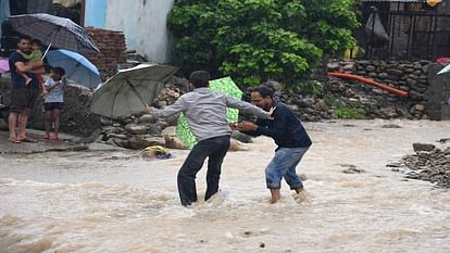 Debris and water entered houses and shops in haldwani