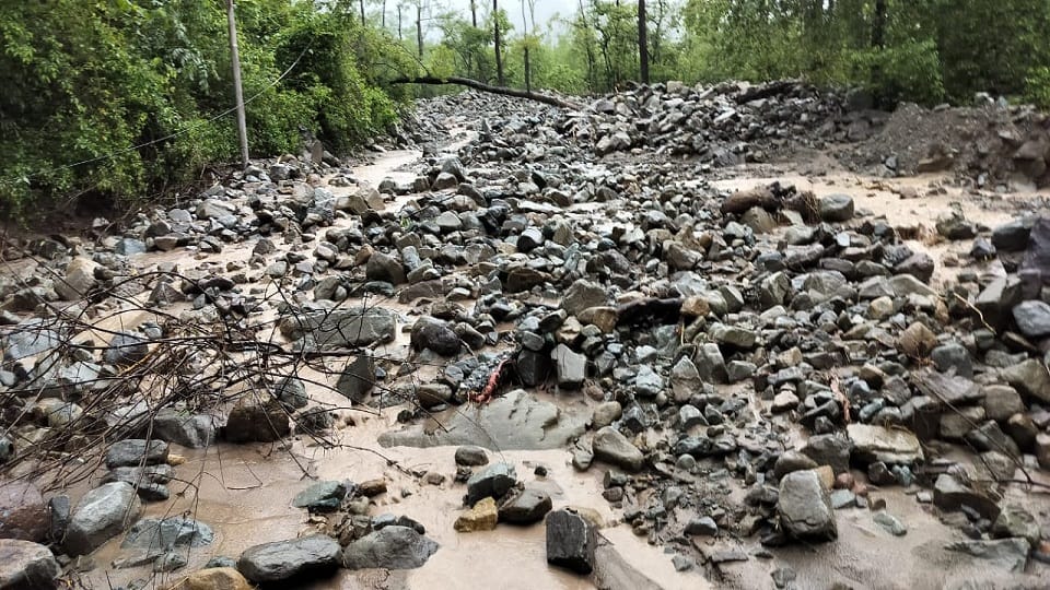 Roads closed due to debris coming from the hill in pithoragarh