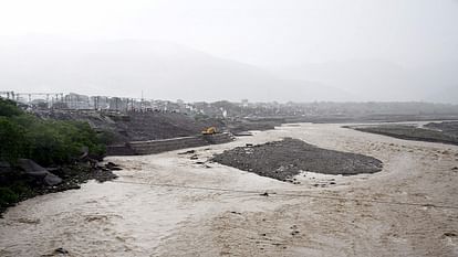 Debris and water entered houses and shops in haldwani