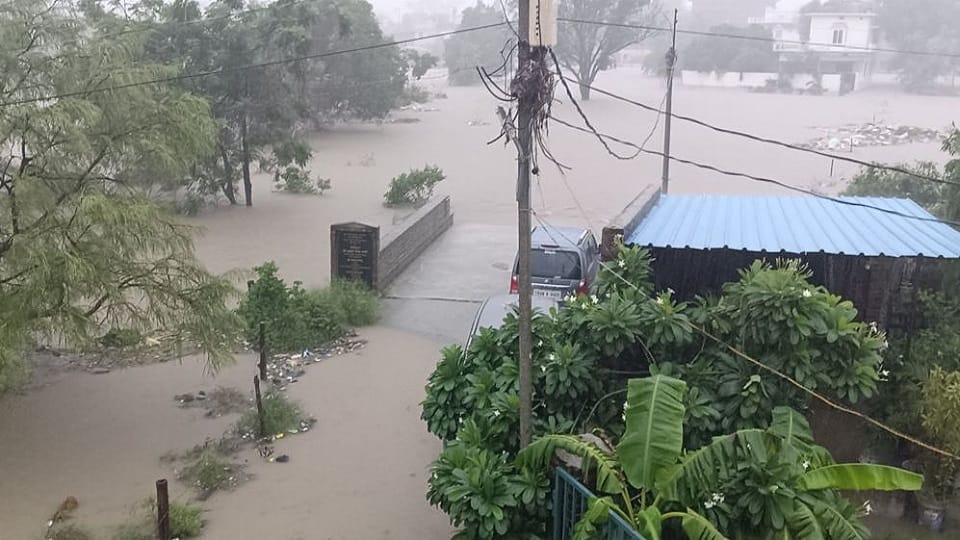 Two youths died due to drowning in Khatima